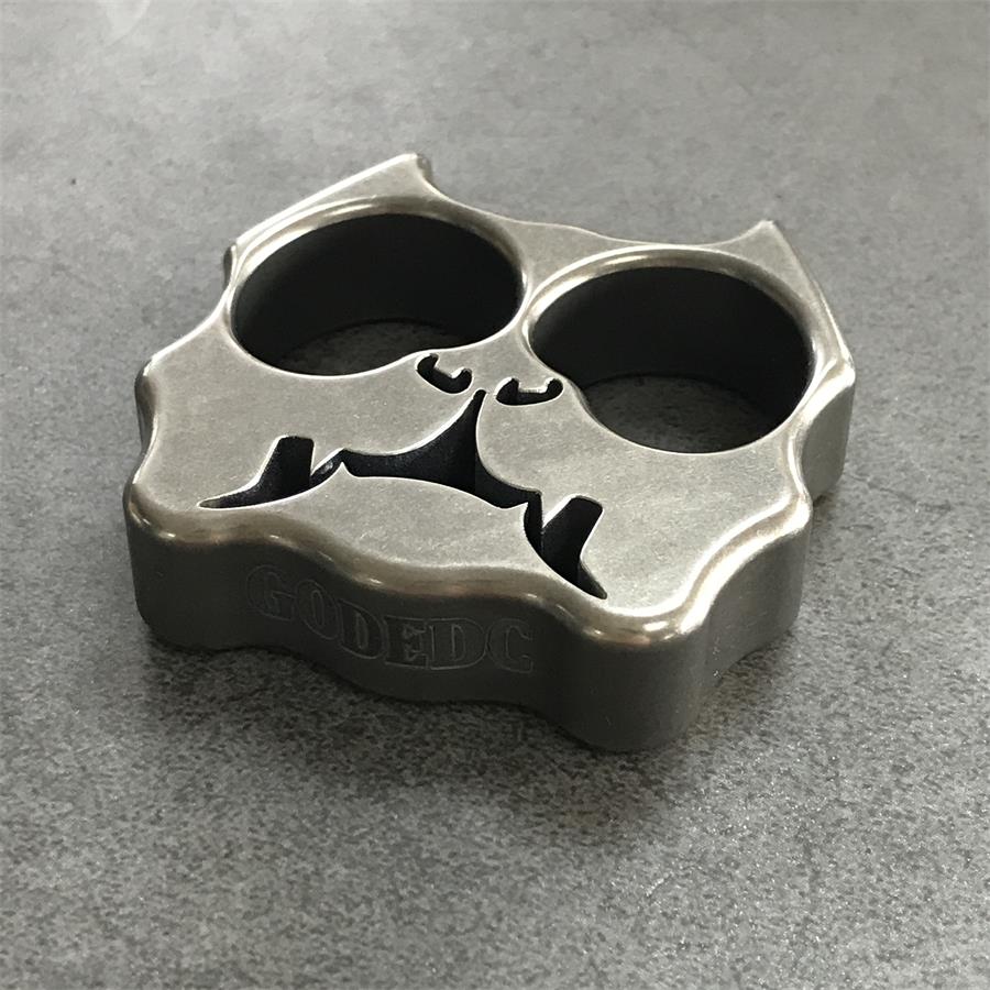 GODEDC Dog Head Knuckle Duster TC21 Titanium Alloy