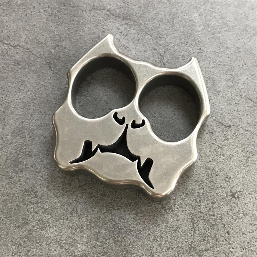 GODEDC Dog Head Knuckle Duster TC21 Titanium Alloy