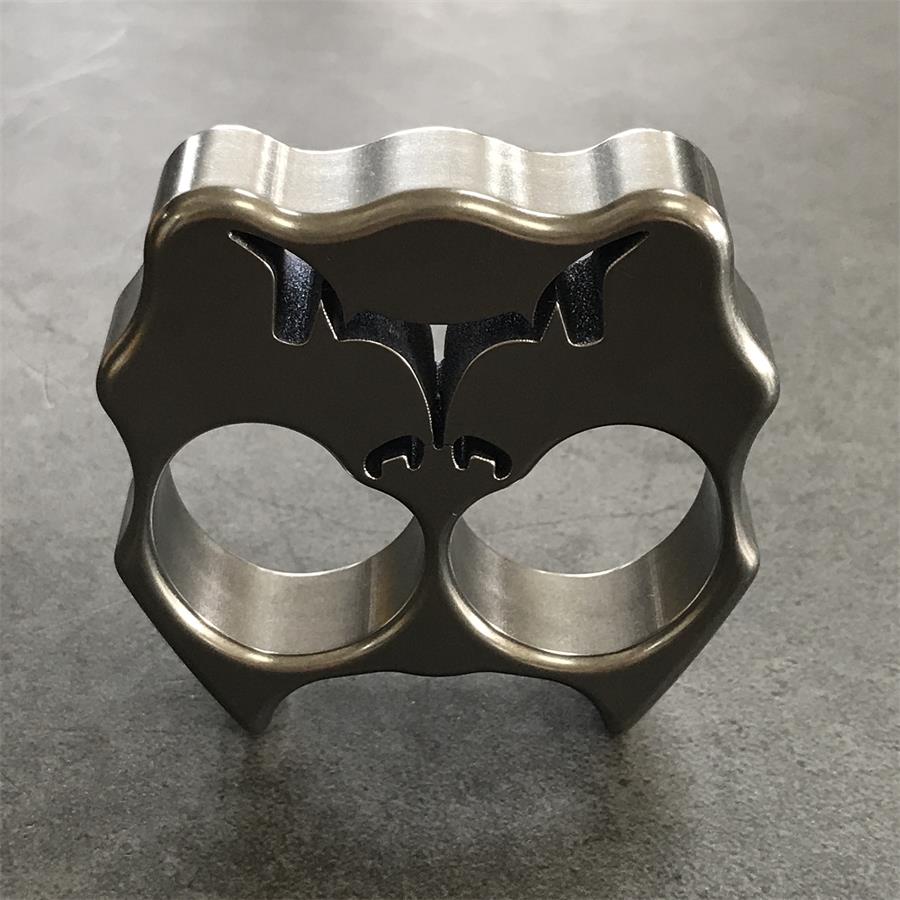 Thickened Titanium Dog Head Knuckle Duster EDC Decoration