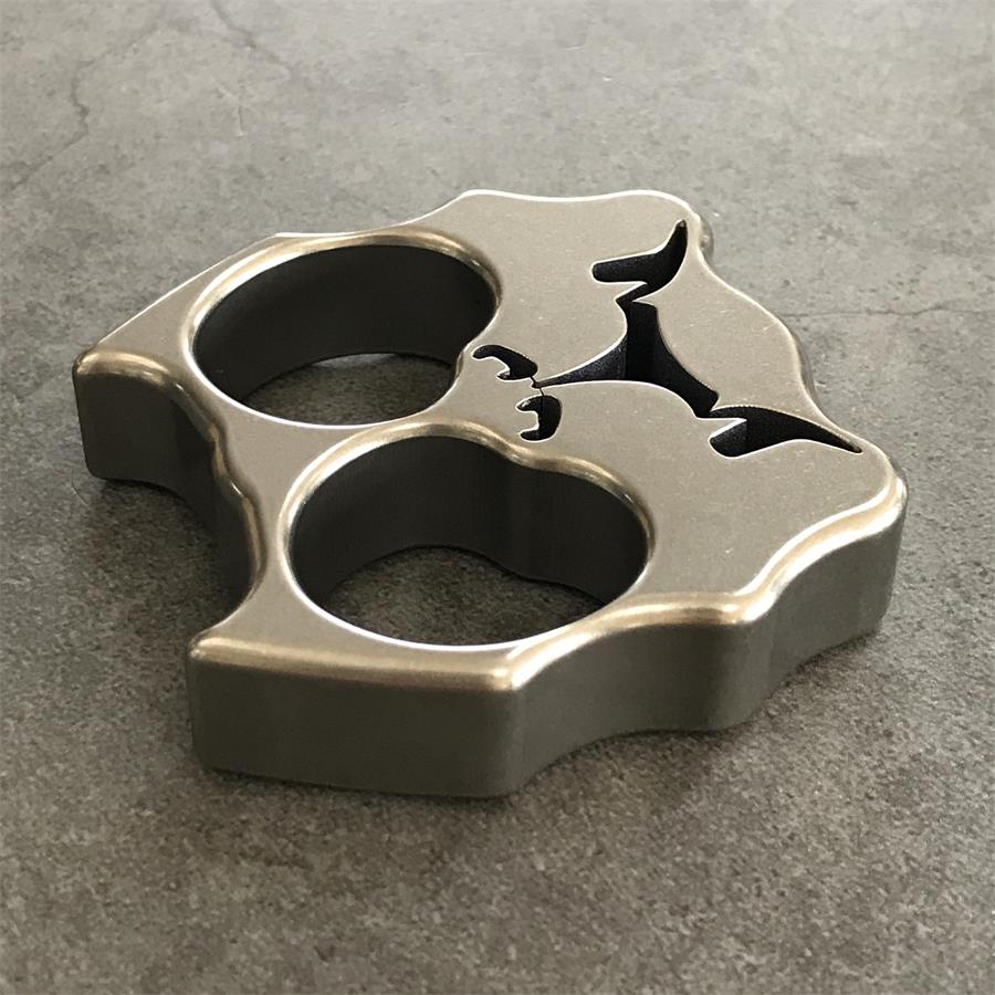Thickened Titanium Dog Head Knuckle Duster EDC Decoration