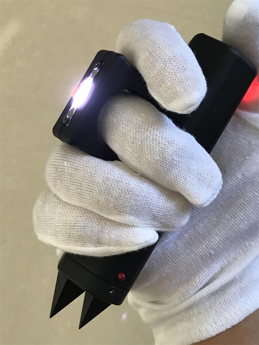 Sharp Knuckle Stun Gun