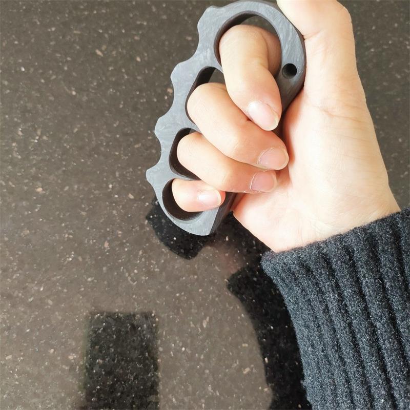 Pea Thickened Carbon Fiber Knuckle Duster