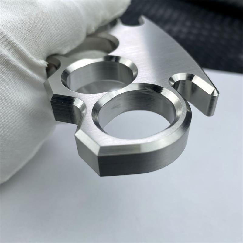 Classic Solid Steel Knuckle Duster
