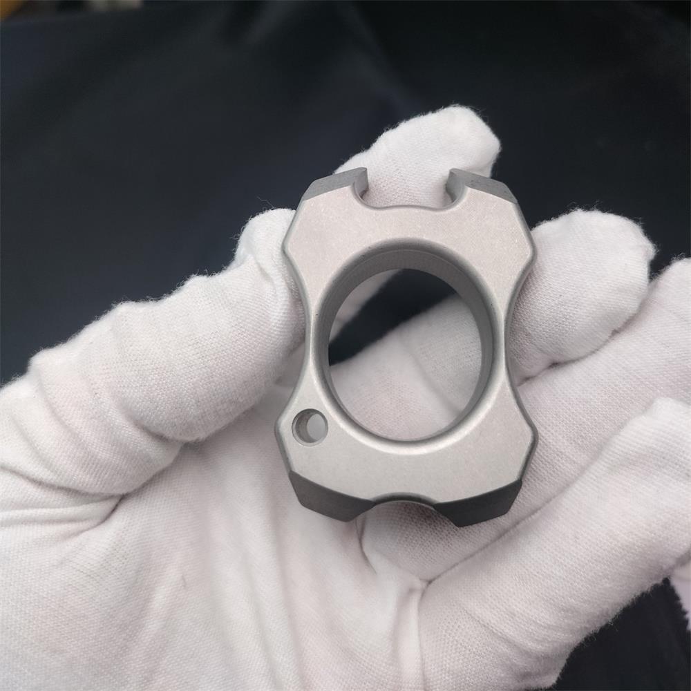 304 Steel Multifunctional Bottle Opener Knuckle Duster