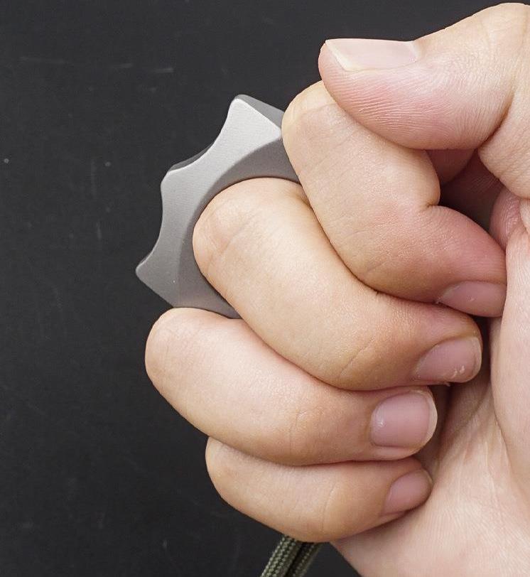 Single Hole Titanium Self-Defense Knuckle Duster