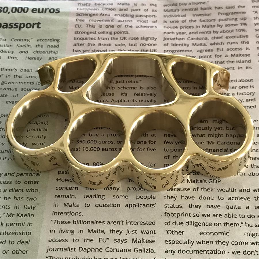 EDC Tool Brass Knuckle Duster with Mirror Finish and Savage Design